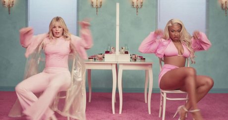 Renee Rapp sexy porno bilder