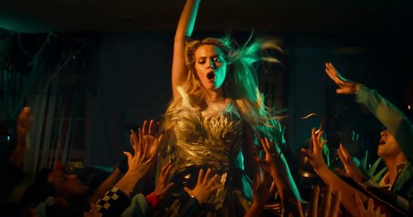 Renee Rapp kunst porno galerie