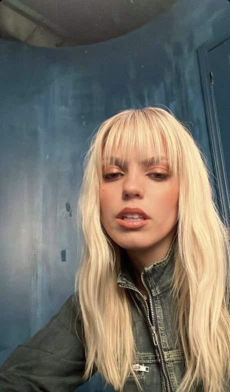 Renee Rapp nacktheit kostenlose bild