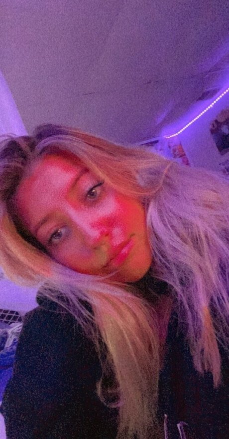 Chelsea Mariani perfekte nackten fotos