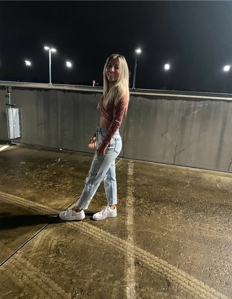 Chelsea Mariani erotische nackt fotos