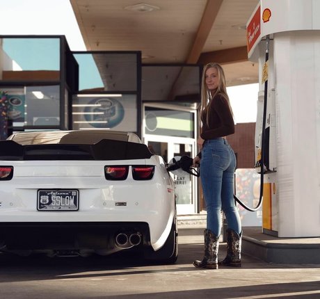 Kayla Rundle xxx sexy galerie