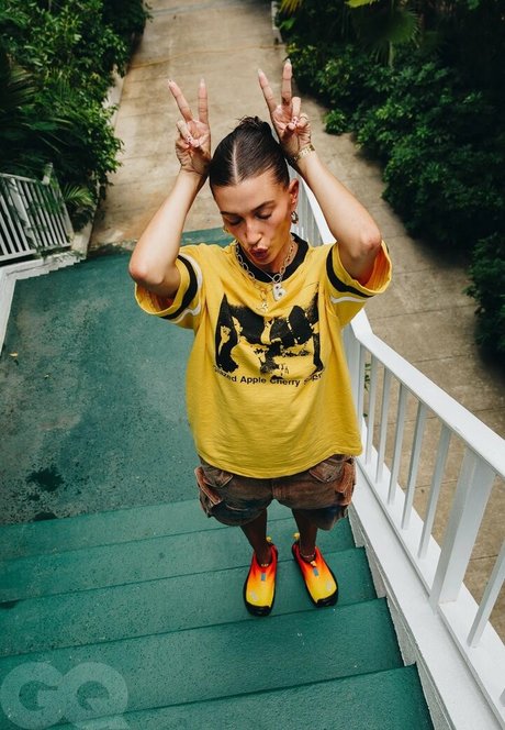 Hailey Baldwin erotische perfekte galerie