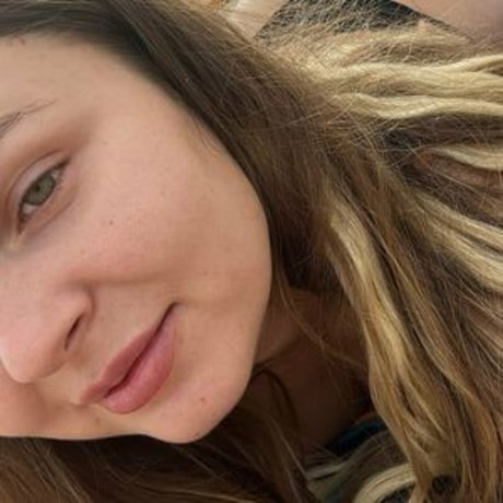 deliamalkova kunst nackt galerien