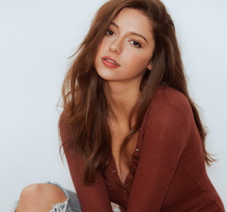 Elena Safavi exklusive erwachsene bilder