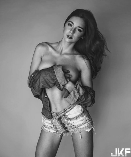 Elena Safavi kostenlose erwachsene foto