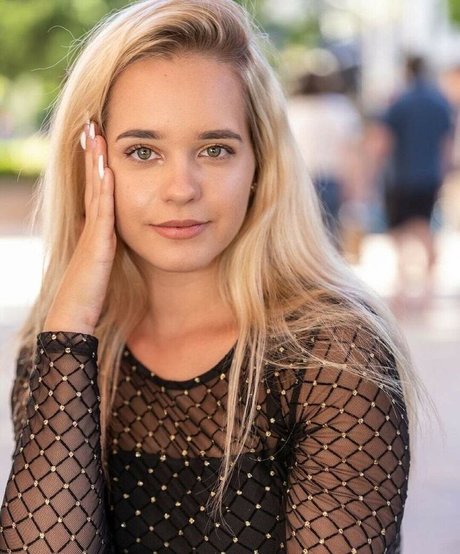 Valkyrie Mcfey nackt porno bilder