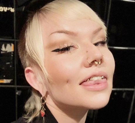 Danni Kancho erwachsene perfekte fotos