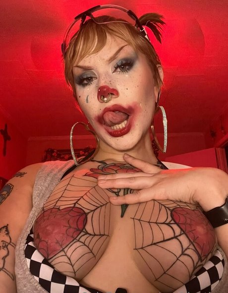 Danni Kancho erwachsene nackte galerien