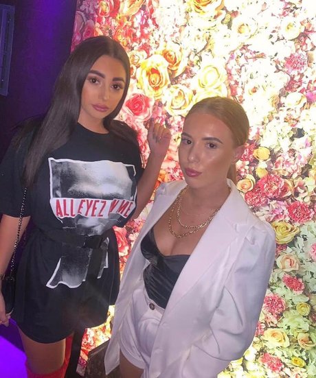 Chloe Reynolds heiße kunst foto