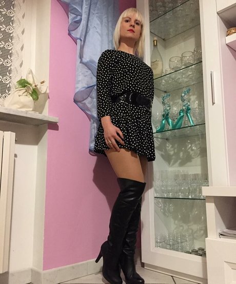 Anya87 freie nackt fotos