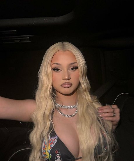 Alabama Barker freie nackten archiv