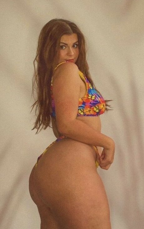 Clemence Andrea schauspielerin hübsche bild