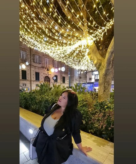 Naty Mari sexy pornostar fotos