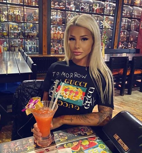 Nikola ihova sexy schöne galerien