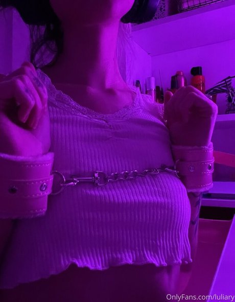 luliary nackt freie foto