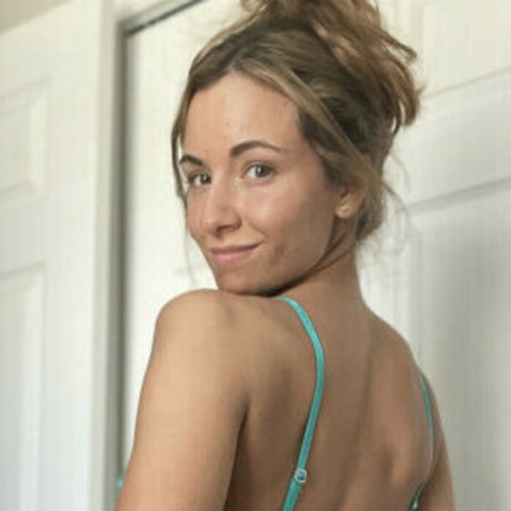 zoeinwonderland top akt bilder