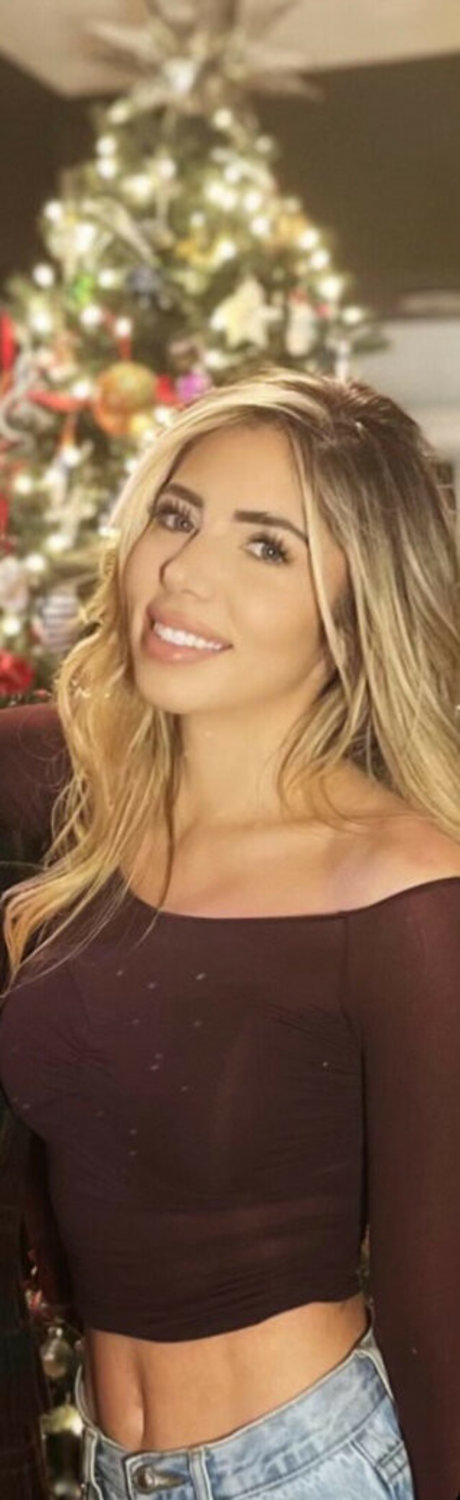 Emmy Corinne sexy hd foto