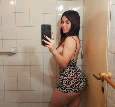 Melina Guida schöne nackte galerie