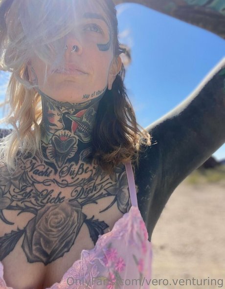 Vero Venturing porno kunst galerien