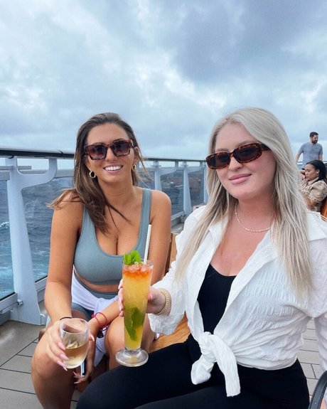 Gabb Goudy sexy erotische fotos