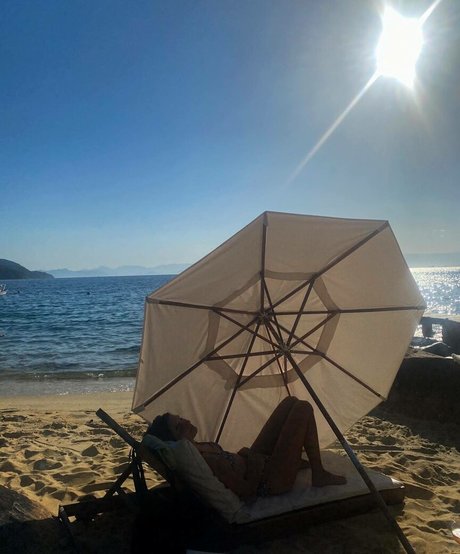 Marina Moschen hübsche pornografische fotos