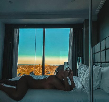 teen mit großem arsch nur fans kunst exklusive fotos