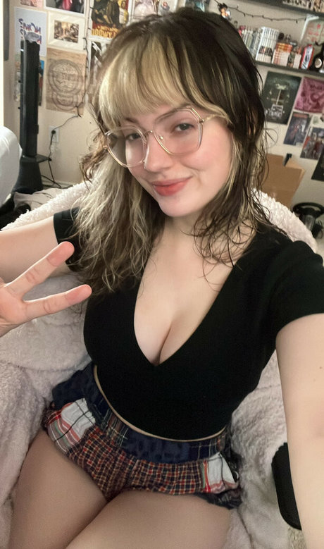 vollbusige solo-onlyfans hd perfekte bild