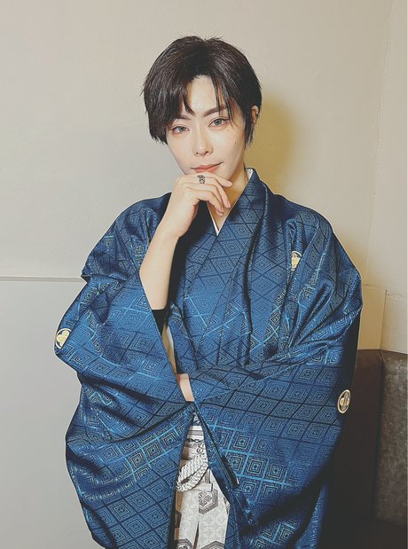 Momo Tomomoto exklusive erwachsene bild