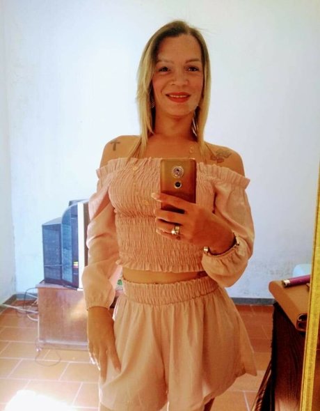 Laiza Lavier schöne xxx bild