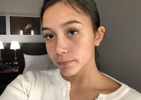 Trinity Kamalei schauspielerin perfekte bilder