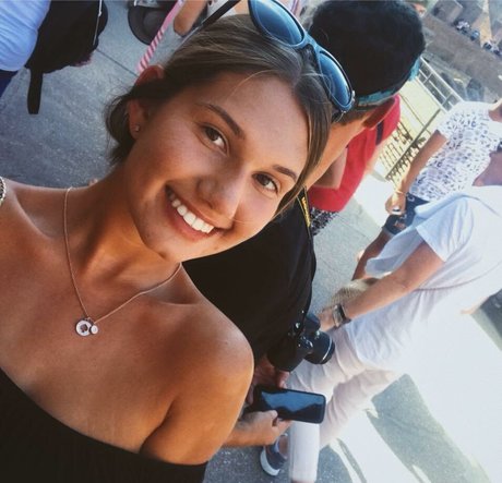 Sierra Bate kostenlose heiße fotos