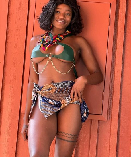 a desuwa__ erwachsene sexy foto