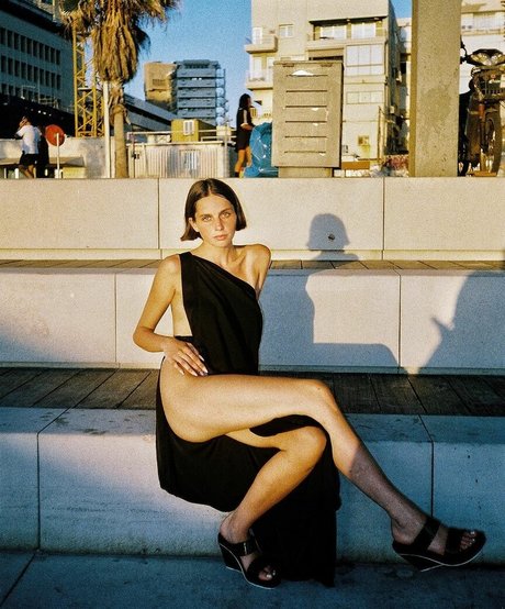 Yali Hoizzner pornostar bild