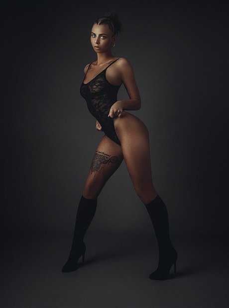 Sofie Johansen hd akt fotos