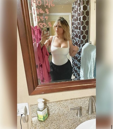 luvedbyhannah Bilder