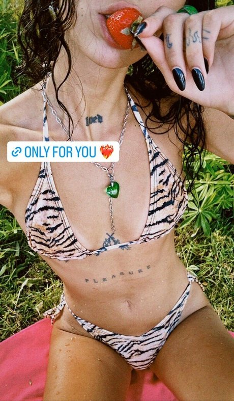 iambabypil nackt akt bilder