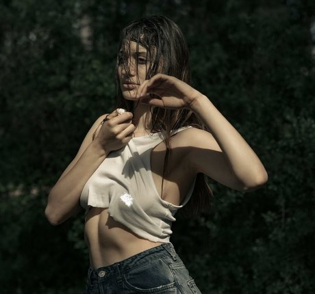 Shira Aizner sexy kunst bild