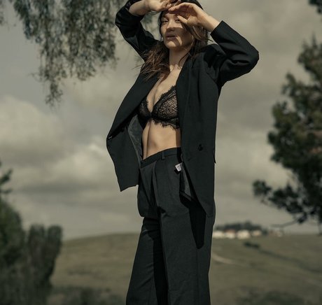 Shira Aizner erotische heiße bild