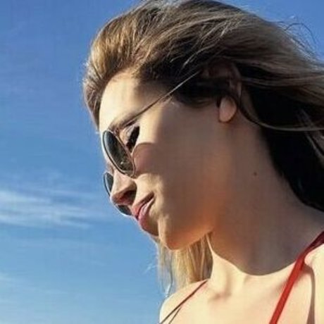 vontadevochka pornostar nacktheit bild