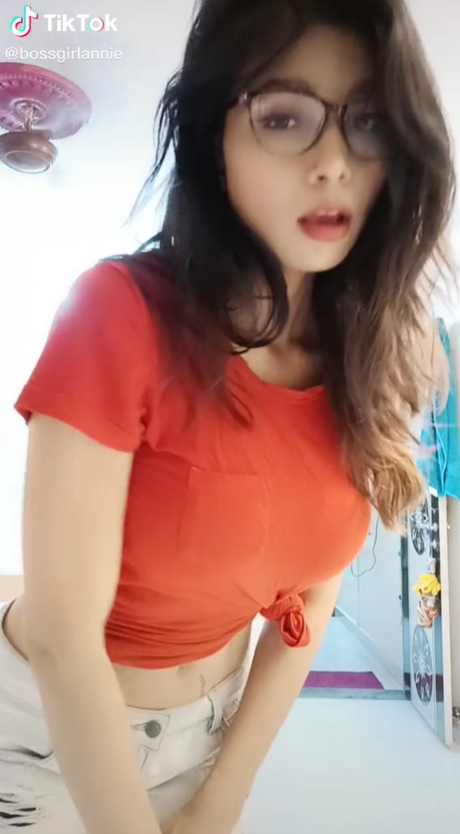 Annie Sharma xxx exklusive archiv