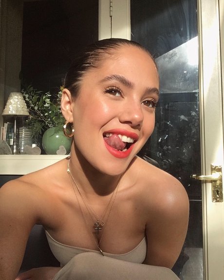 Saoirse Alicia Behzadi_ heiße erotische galerien