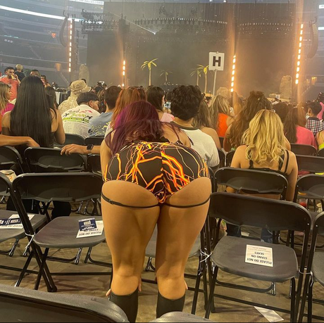 Zaina Lopez perfekte nacktheit galerien