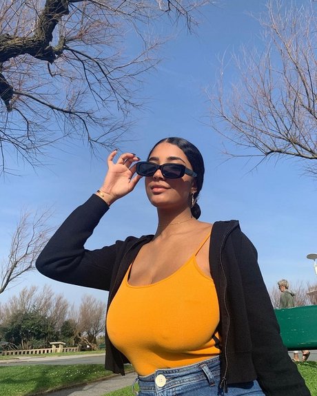 Rionma schöne heiße galerie