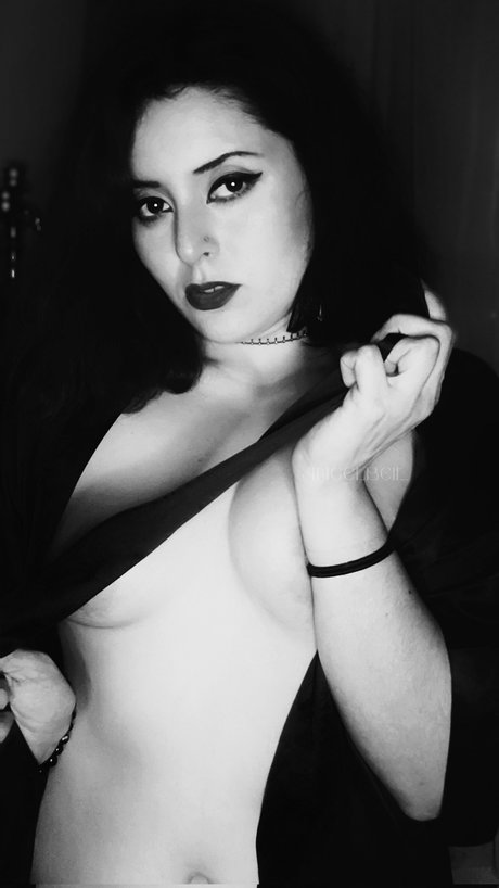 Angelbeii Mimi perfekte nackt galerien