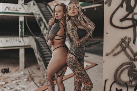 Nikol Kalasova kostenlose kunst foto