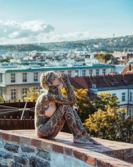 Nikol Kalasova erotische nackte fotos