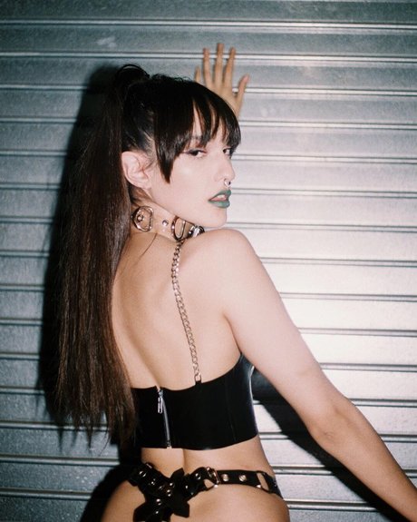 _Sad Samo nacktheit pornographische bilder