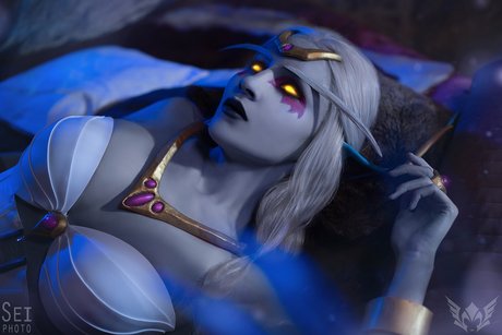 _Lana Ronina heiße nacktheit archiv