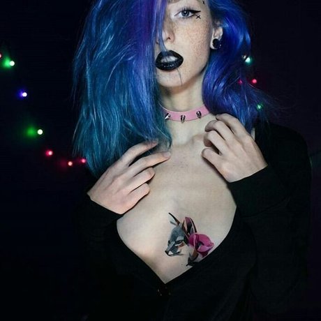 Eliza Satu model heiße foto